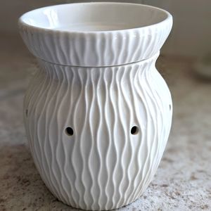 Scentsy Warmer (Crinkle)